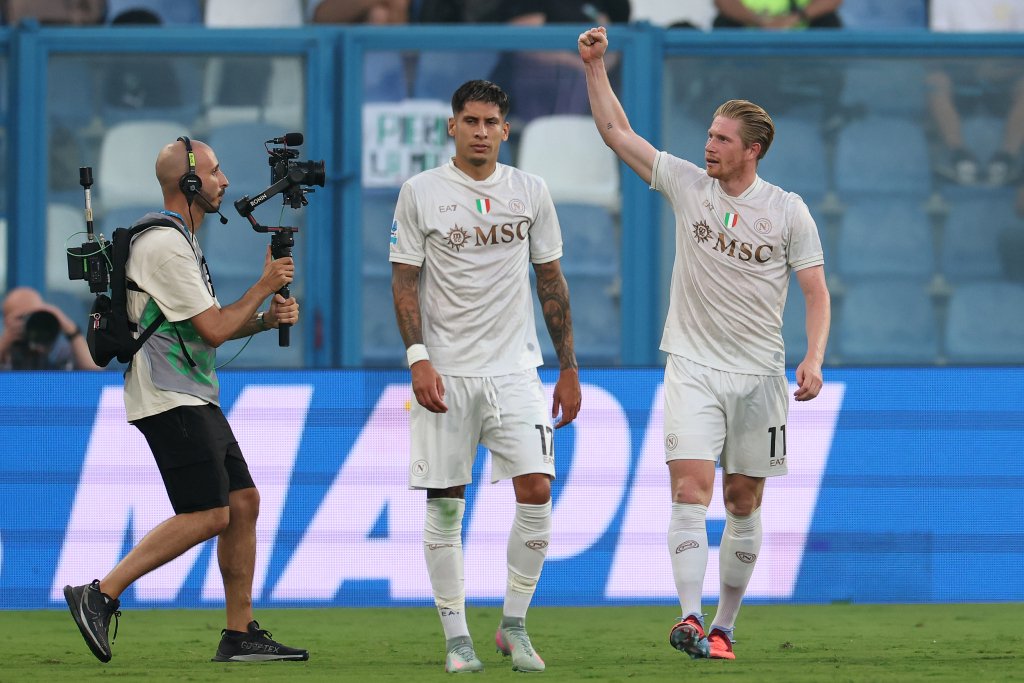 开云体育注册入口包含德布劳内在C9比赛中突破纪录，连败引发热议！的词条