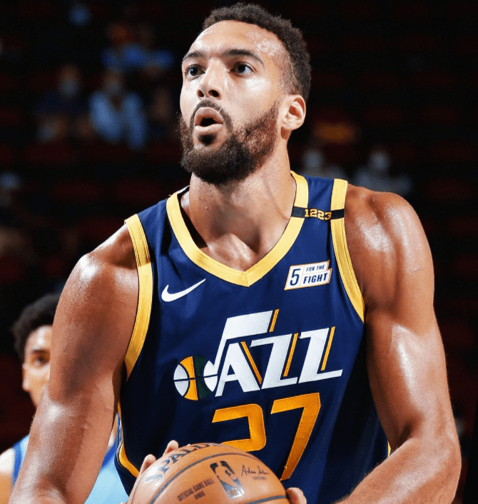 风云突变!金州勇士赛前临场应变,英超版图或变,悬念犹存,资深球员宣示担当的简单介绍 风云突变!金州勇士赛前临场应变,英超版图或变,悬念犹存,资深球员宣示担当的简单介绍