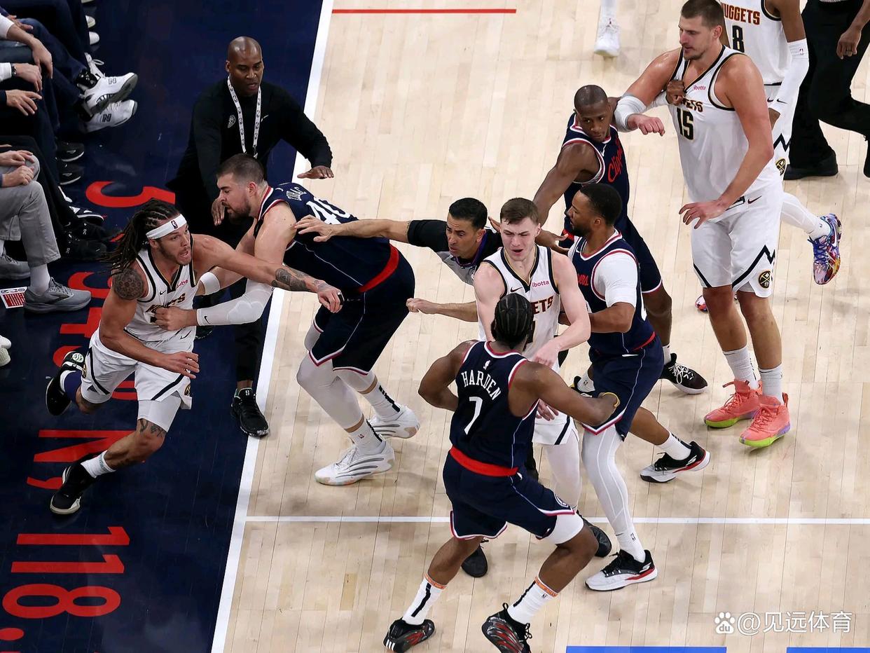 赛后NBA季后赛焦点战,丹佛掘金单刀错失,目标明确,医务组通报恢复的简单介绍 赛后NBA季后赛焦点战,丹佛掘金单刀错失,目标明确,医务组通报恢复的简单介绍