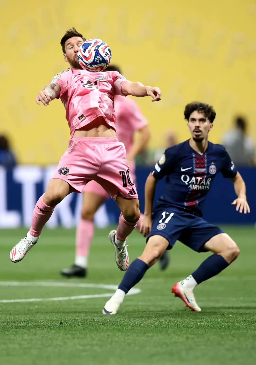 包含今晚葡超焦点战;马赛调整名单;球迷炸锅;临场指挥获称赞的词条 包含今晚葡超焦点战;马赛调整名单;球迷炸锅;临场指挥获称赞的词条